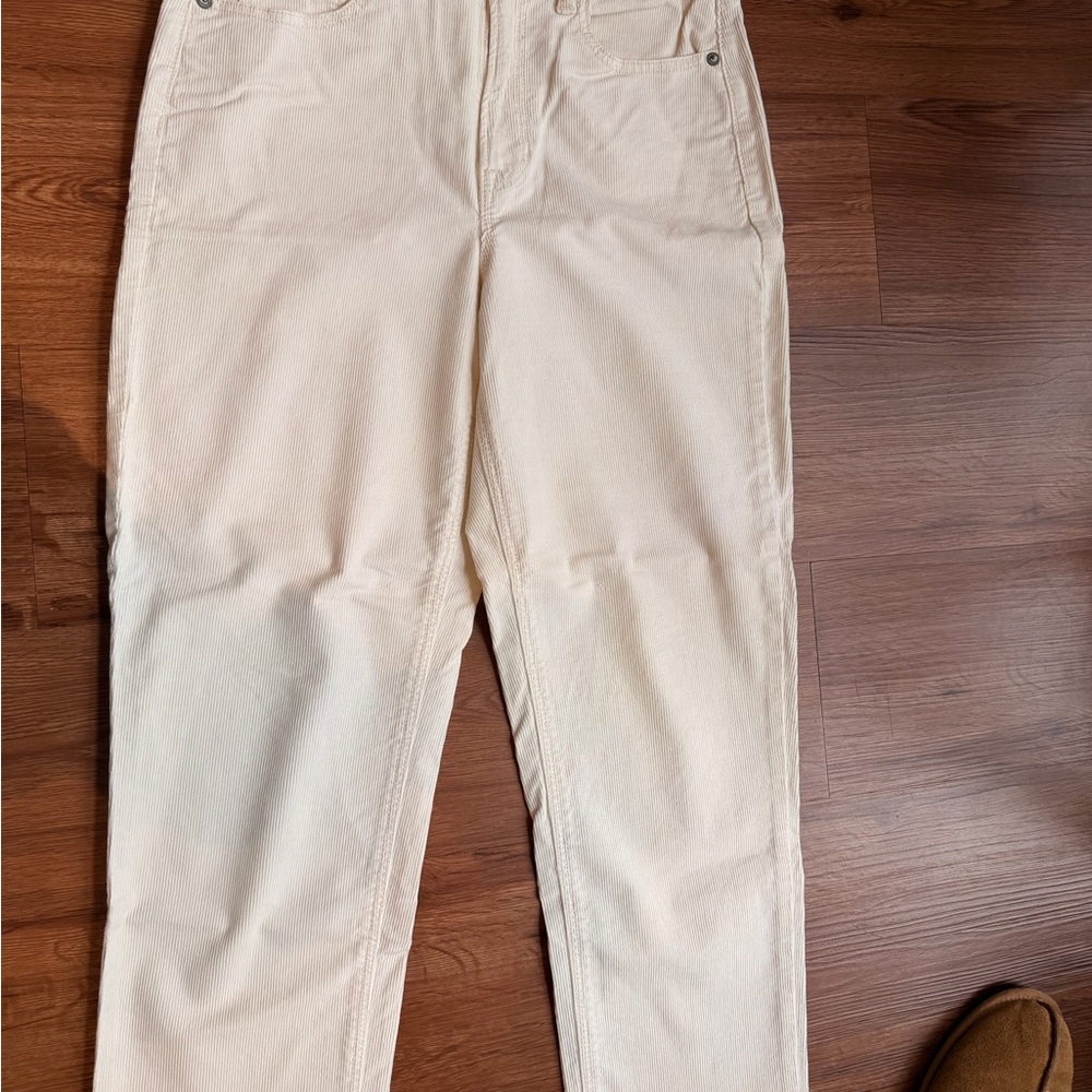 American Eagle Cream jeans